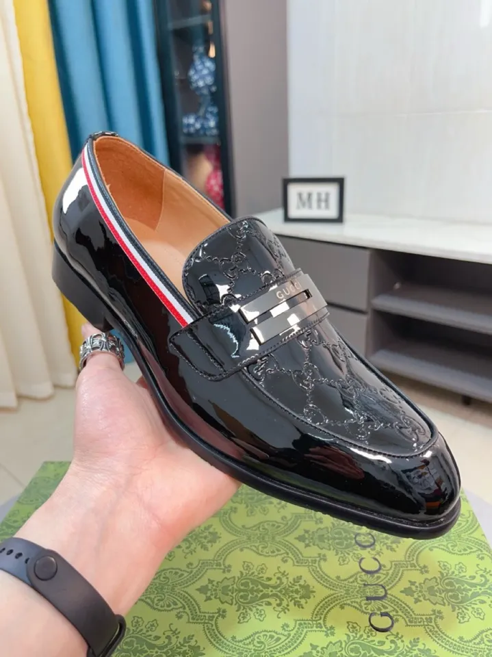 Men's shoes 💰500🌹🌹Niuli [GUCCI Gucci] A new style of formal men's leather shoes is coming~ The original quality upper is made of patent leather imported from Italy, the leather is soft and delicate, comfortable and soft first-layer cowhide lining, rubber wear-resistant outsole, the shoe shape is dignified and domineering, and the luxury charm cannot be concealed! The natural and free nouveau riche leads the trend. Code number: 38-44